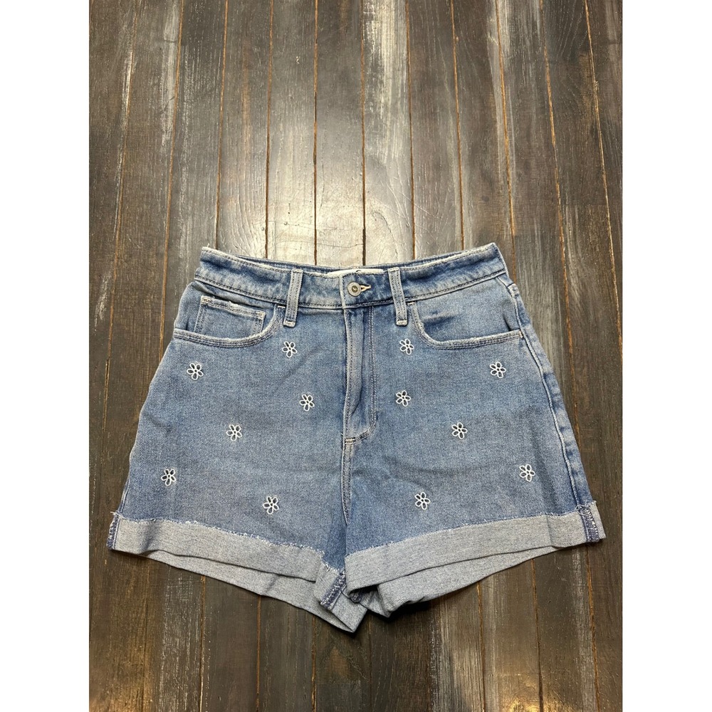 Hollister Curvy Ultra High Rise Mom Shorts Daisy Embroidered Denim Blue